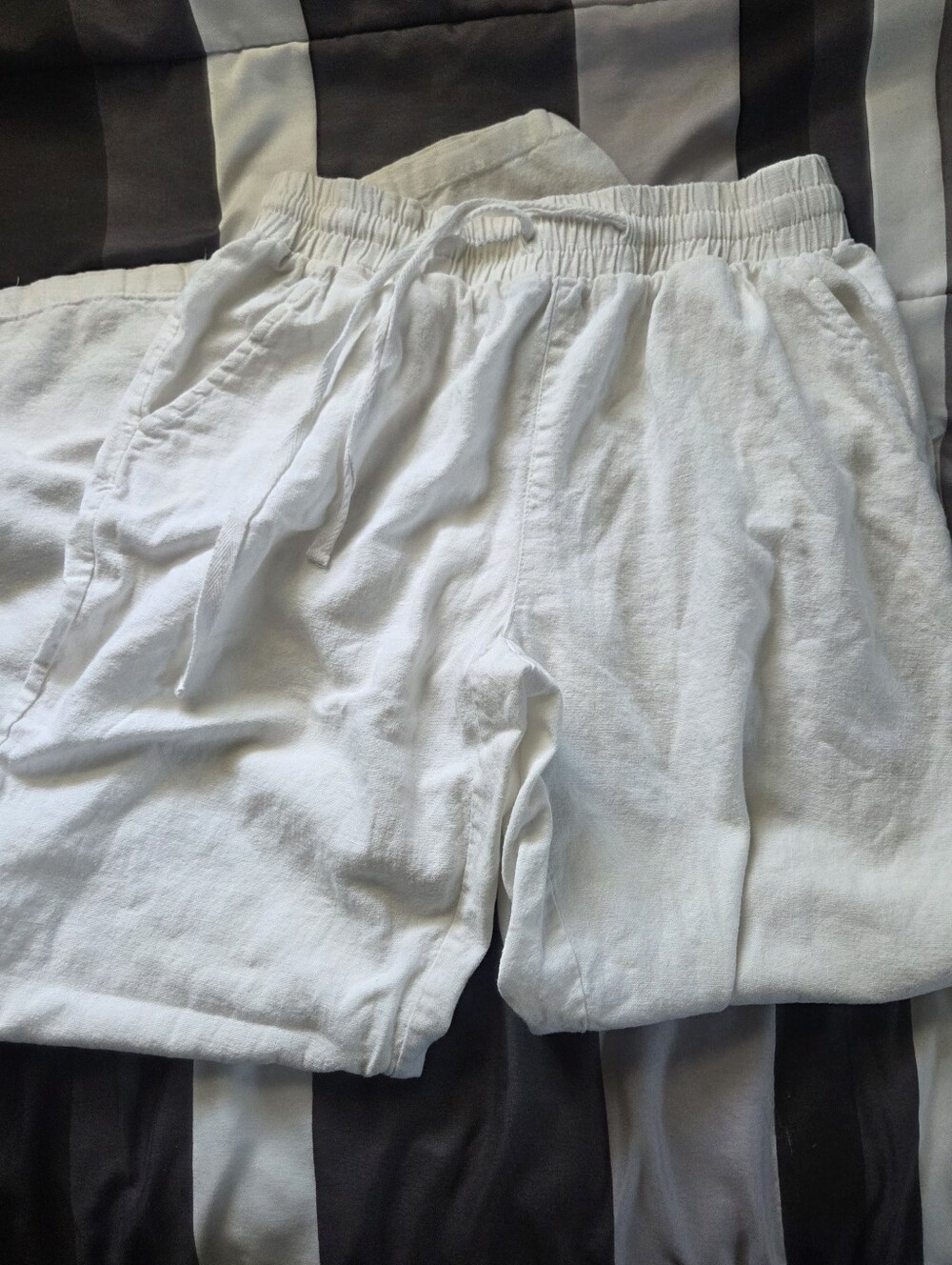 FOREVER 21 Women's White Summer Pants With Pockets, Size S